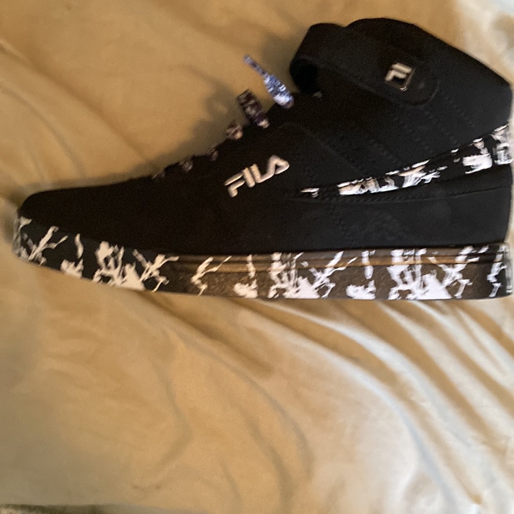FLIS - Picture 4 of 5